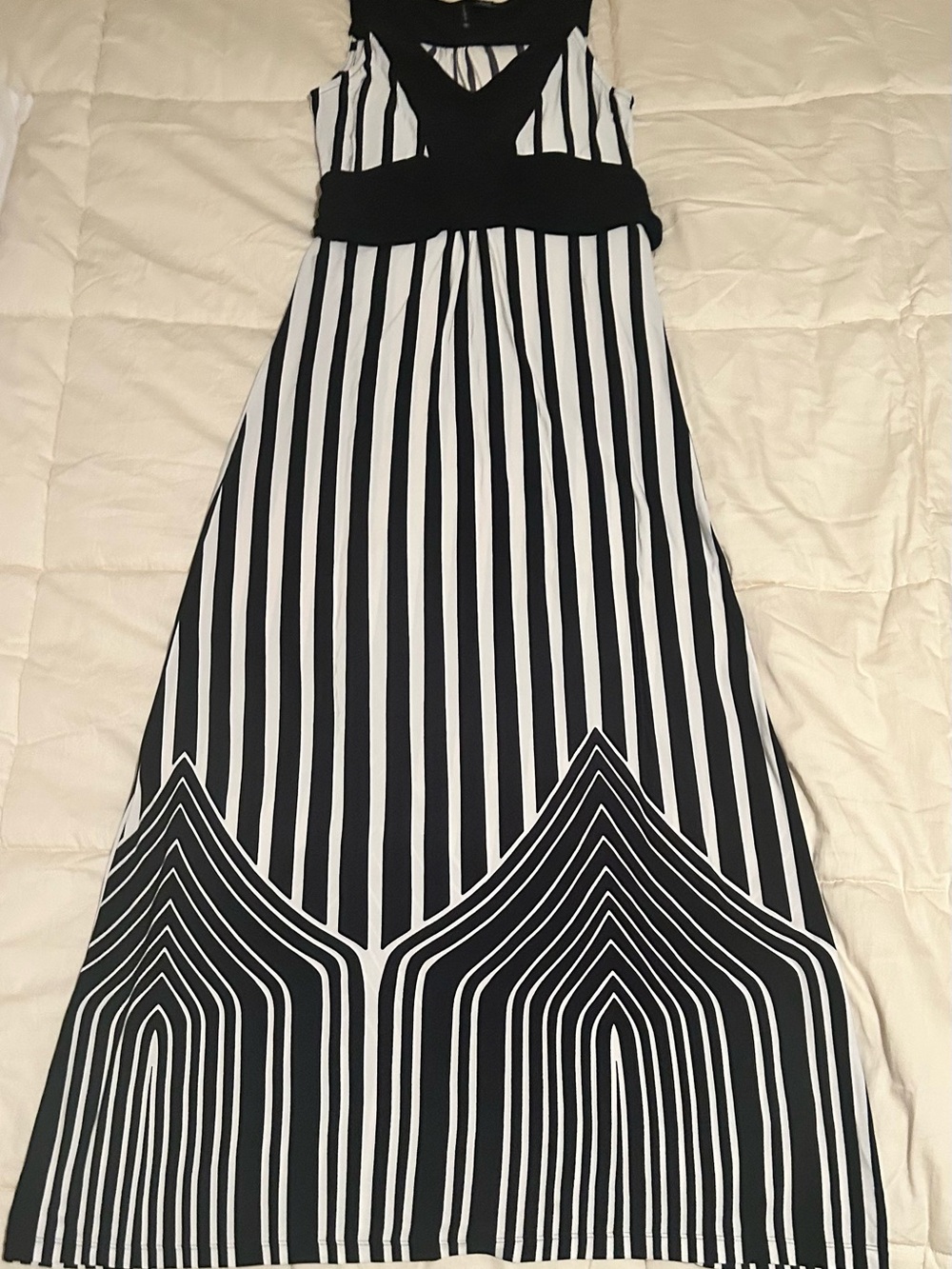 new directions Black and White Vertical Stripe V‑Neck Maxi Dress - Picture 7 of 7